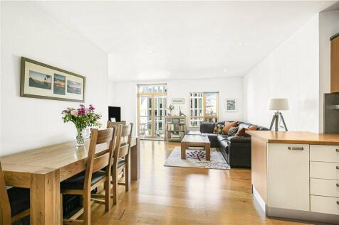 Reception/Kitchen