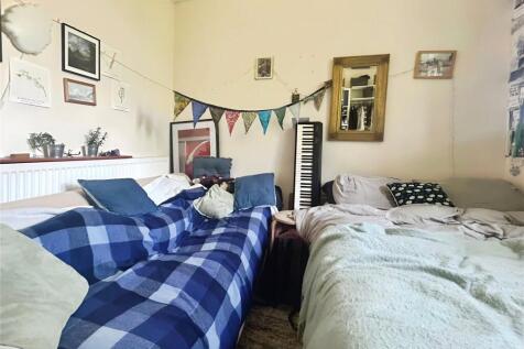 Studio Room