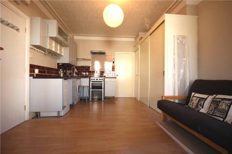 Kitchen/Living Area