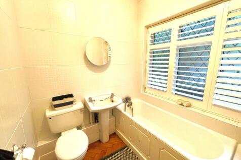 GUEST ROOM EN-SUITE