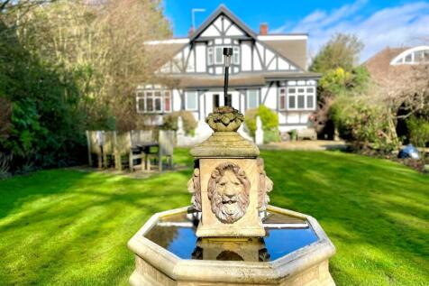 FOUNTAIN