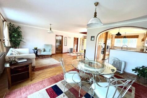Lounge-Dining