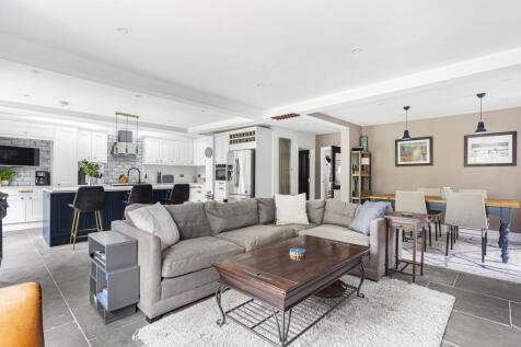 Living room 2