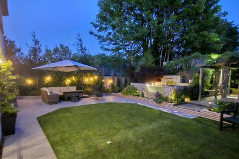 Garden night