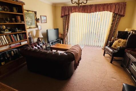 Lounge 2