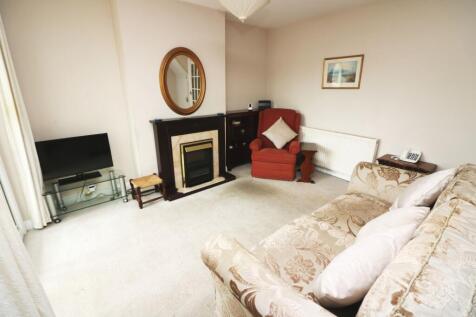 Lounge Right