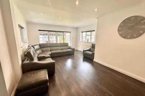 Lounge 2