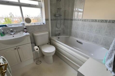 35 Egham Hill Bath
