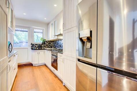 Kitchen 2
