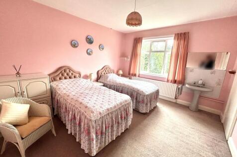 Bed 3
