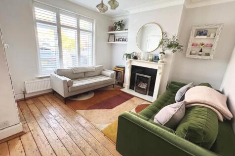 Lounge right