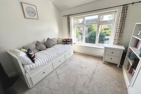 Bed 2 Right