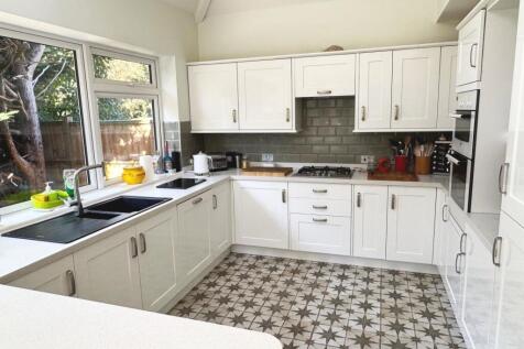 Kitchen Left