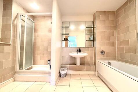 Master En-Suite