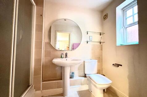 Bed 2 En-Suite
