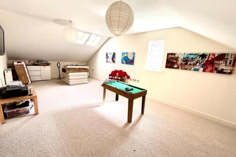 Bed 6- Games Room