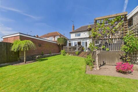 ADDITIONAL OUTSIDE PHOTOS