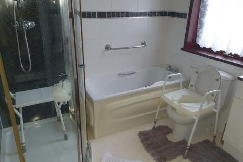 BATHROOM/W.C