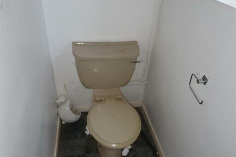 CLOAKROOM/W.C