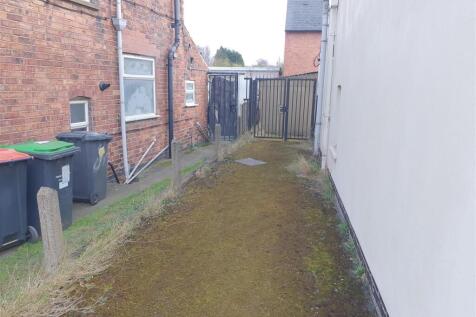 ADDITIONAL OUTSIDE PHOTOS