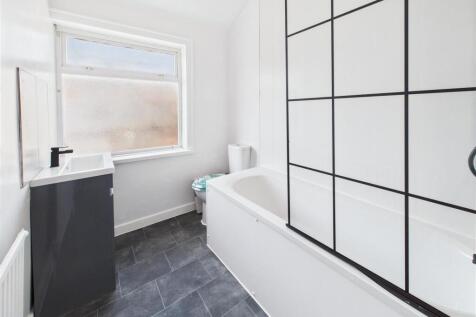 BATHROOM/W.C