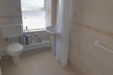 SHOWER ROOM/WC