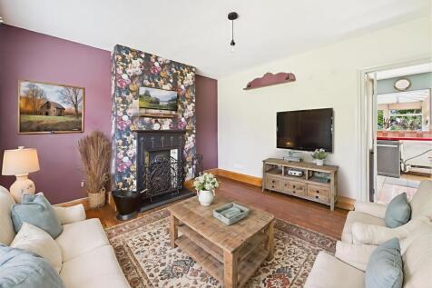 Lounge (Virtually Furnished)