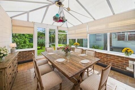 Conservatory (Virtually Furnished)