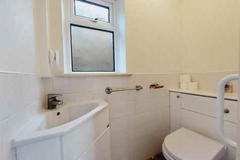 Cloakroom/WC