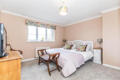 Holly House-43.jpg