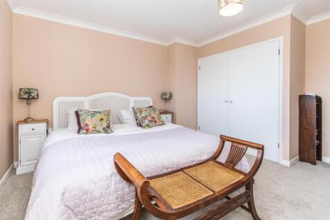 Holly House-44.jpg