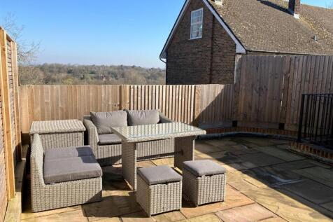 2 Sackvile - rear garden.jpg