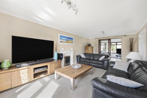 Living Room to Garden Room