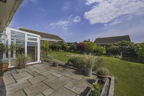 Patio &amp; rear Garden