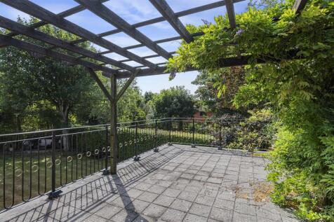 Roof Terrace to Principle