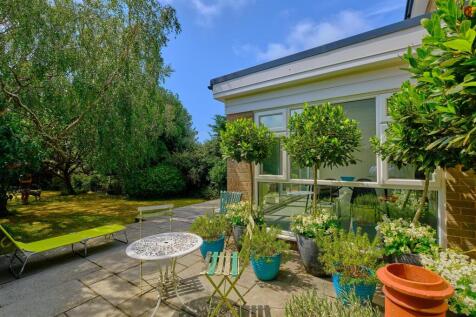 Breakfast Patio Area
