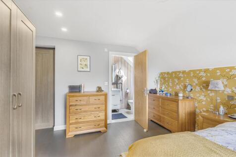 Principle Bedroom with Ensuite