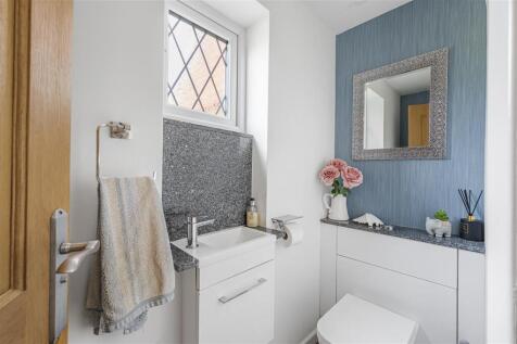 Cloakroom/WC