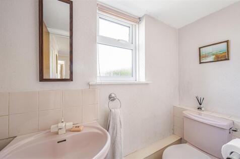 Cloakroom/WC