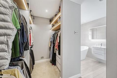 Walk-Through Wardrobe