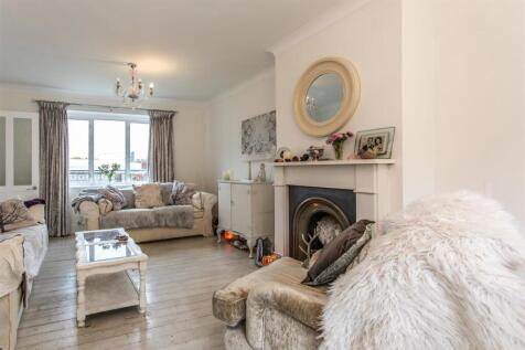 39 Goldstone Lane23.jpg