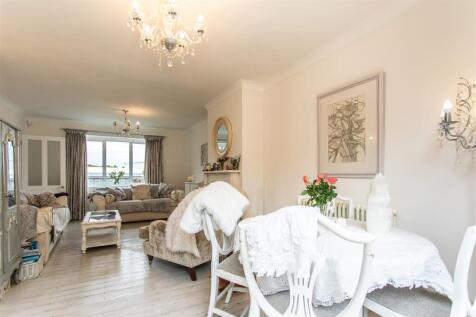 39 Goldstone Lane26.jpg