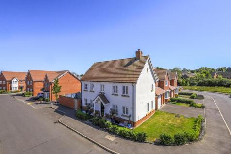 14 Kings Road, Ringmer, BN8 5FS (1).jpg