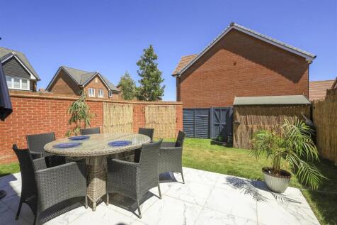 14 Kings Road, Ringmer, BN8 5FS (13).jpg