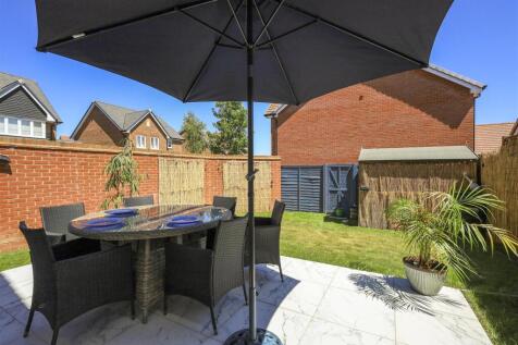 14 Kings Road, Ringmer, BN8 5FS (12).jpg