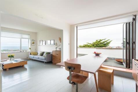 Dining Area to Living Room &amp; Roof Terrace