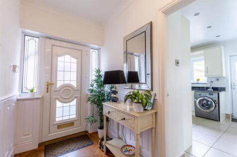 ENTRANCE HALLWAY