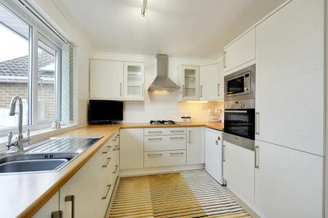 Kitchen_2.jpeg