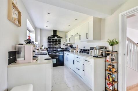 Kitchen_2.jpeg