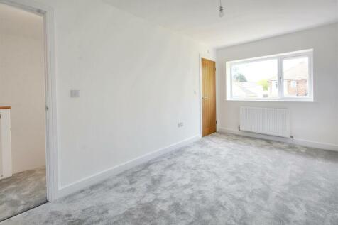 Bedroom 1_2.jpeg
